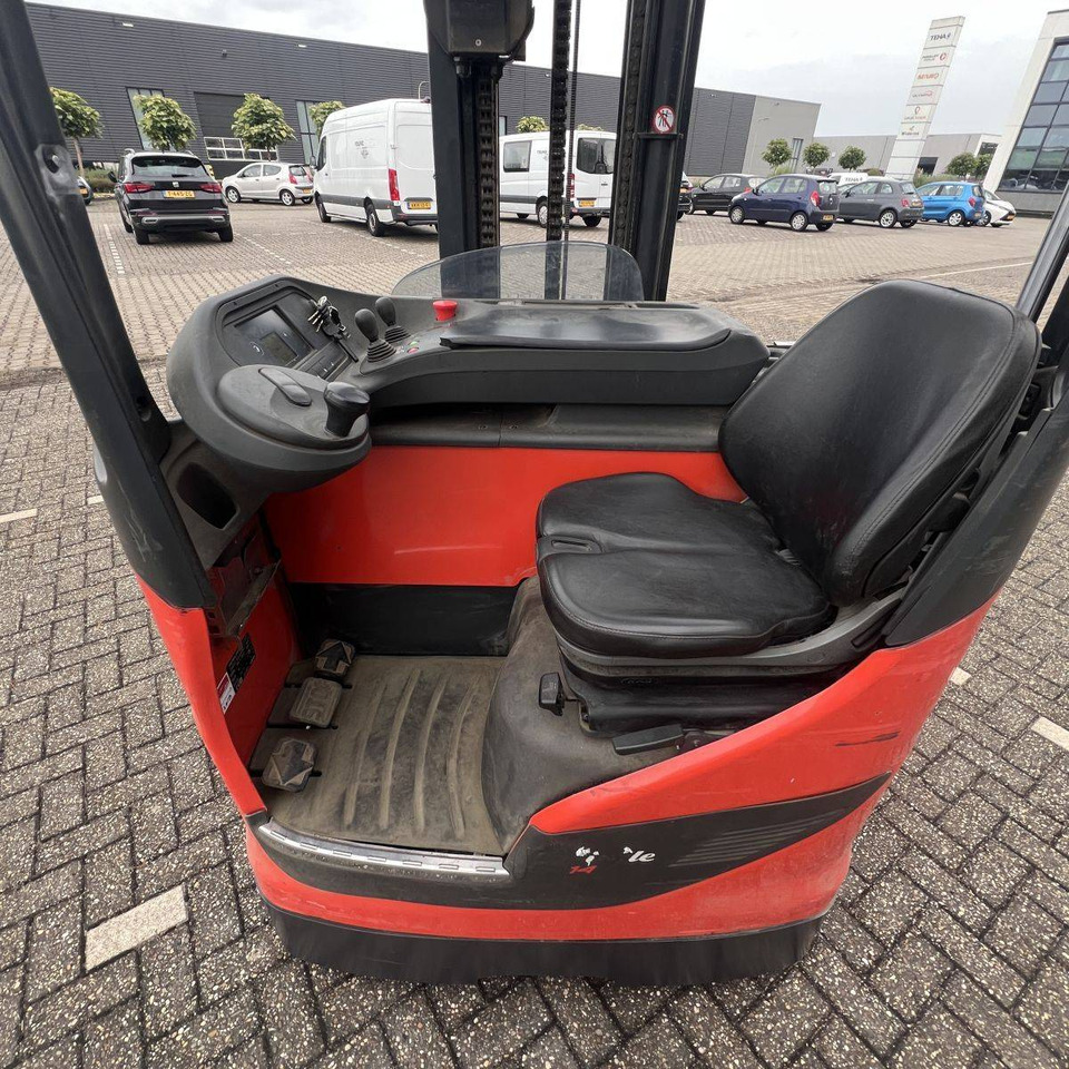 Linde R14 HD (1120) - Empilhador retráctil: foto 3 Linde R14 HD (1120) - Empilhador retráctil: foto 3