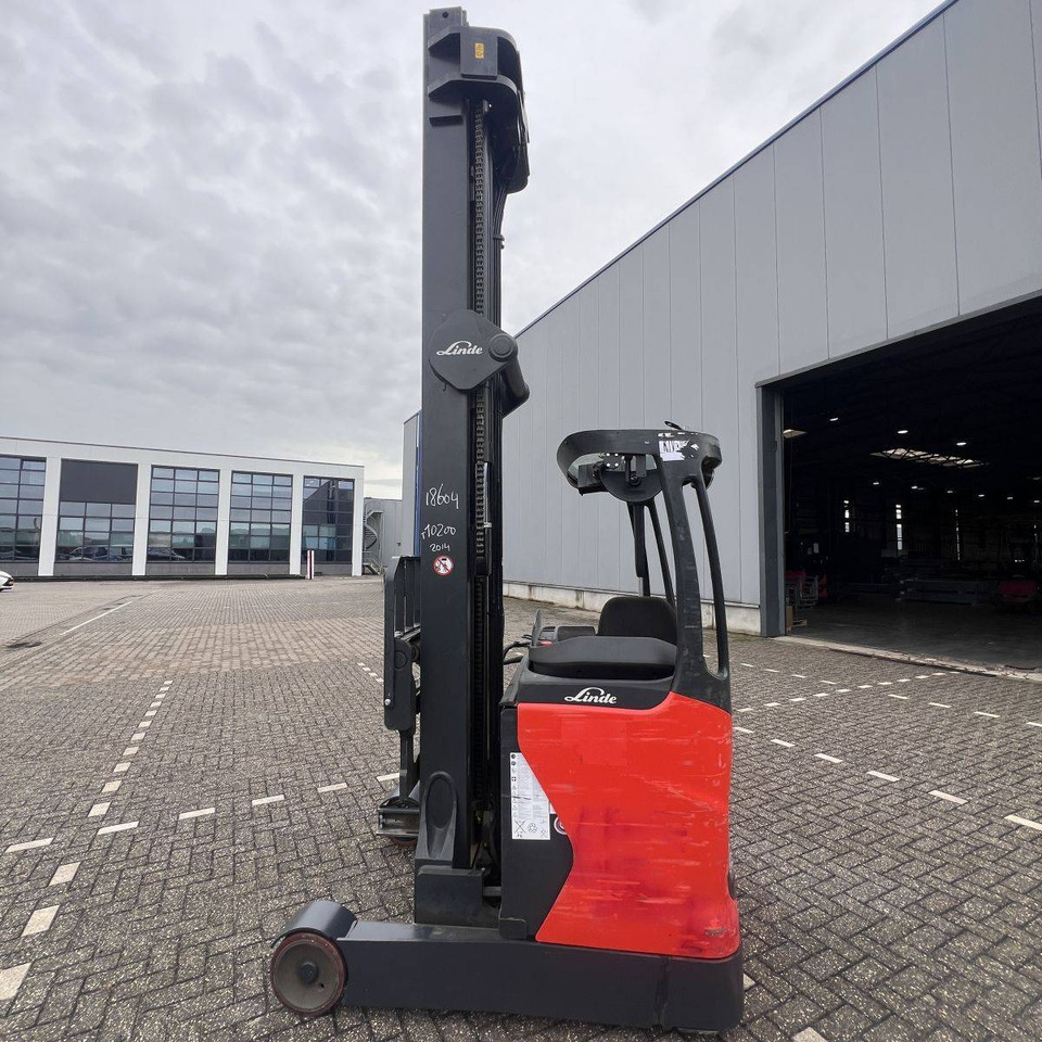 Linde R14HD (1120) - Empilhador retráctil: foto 1 Linde R14HD (1120) - Empilhador retráctil: foto 1