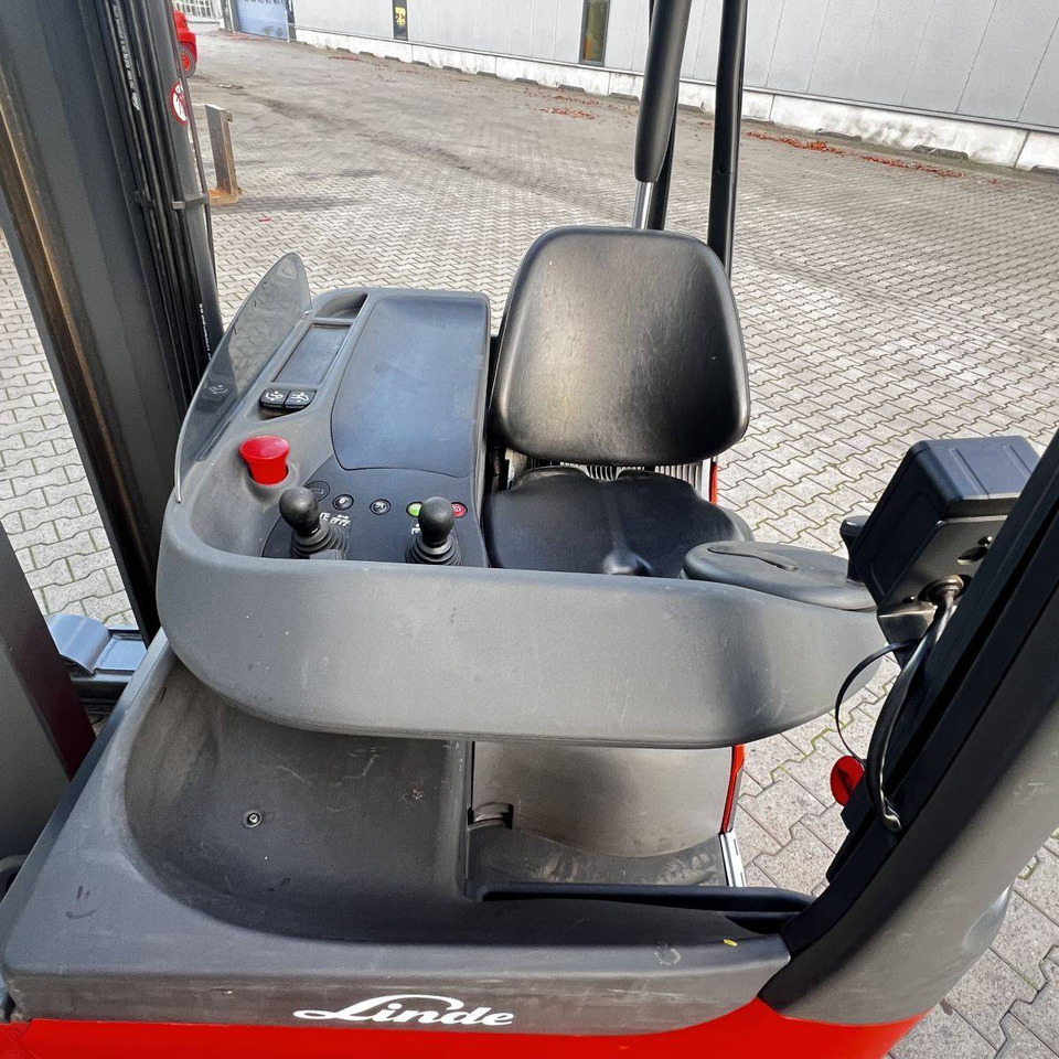 Linde R16 HD (1120) - Empilhador retráctil: foto 5 Linde R16 HD (1120) - Empilhador retráctil: foto 5