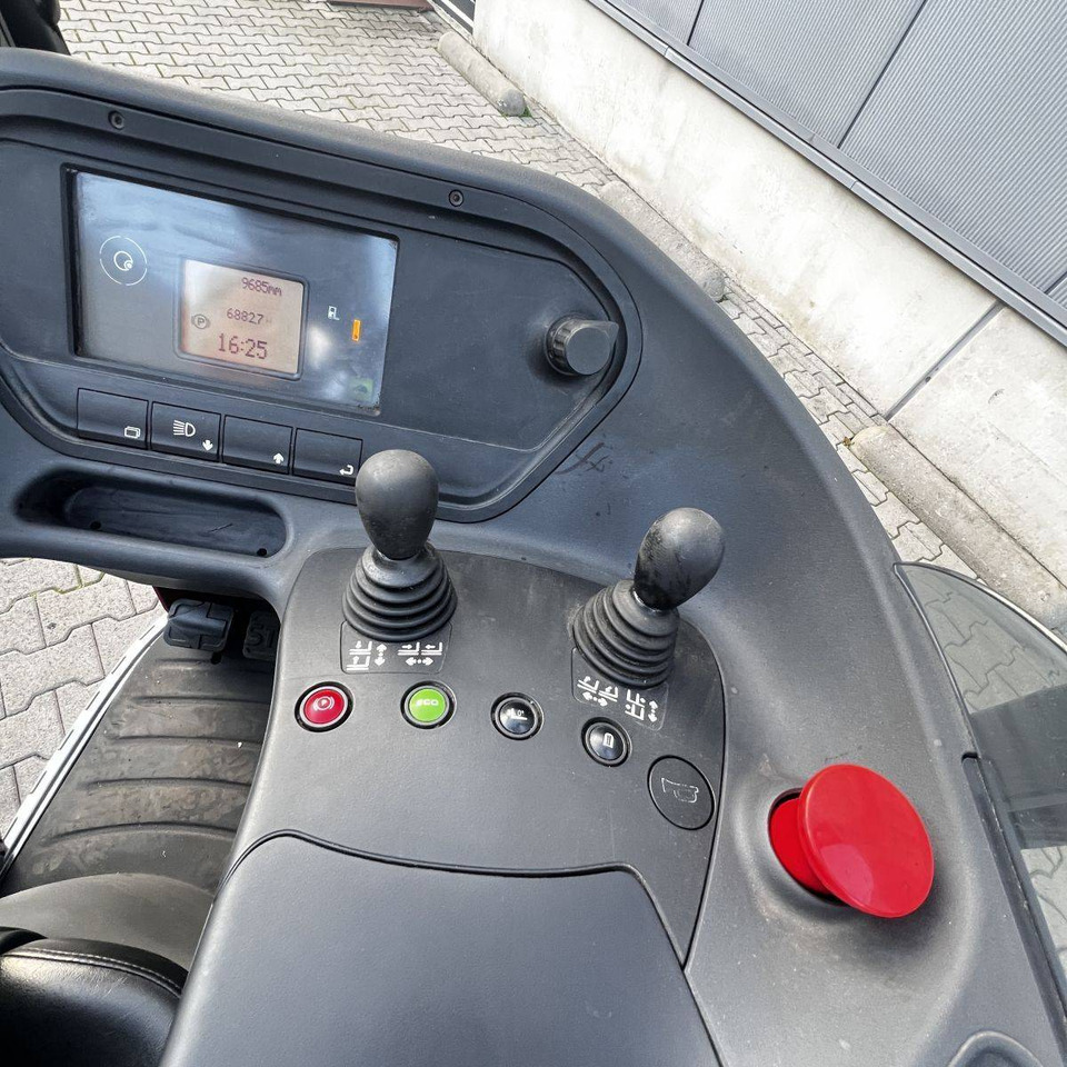 Linde R16 HD (1120) - Empilhador retráctil: foto 4 Linde R16 HD (1120) - Empilhador retráctil: foto 4