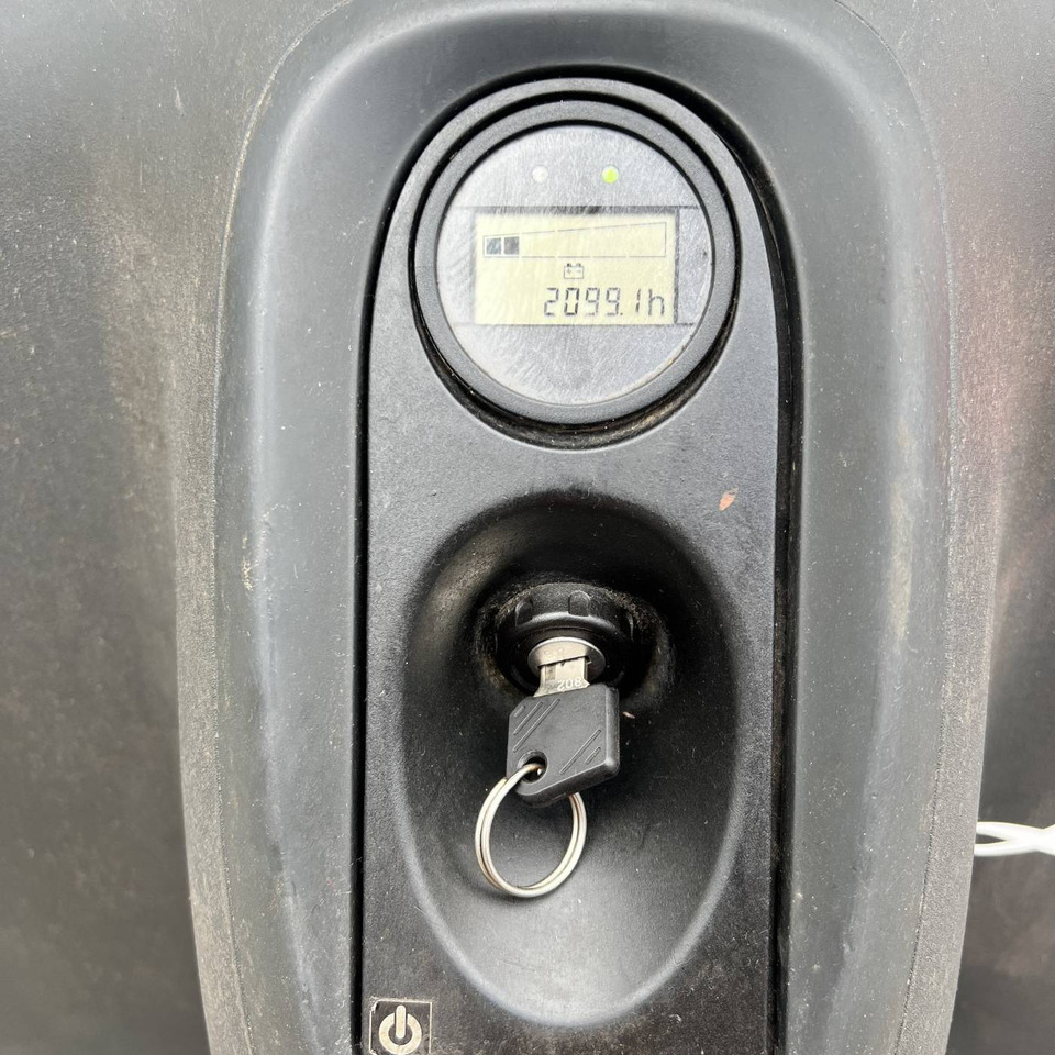 Leasing de Linde T16 (1152) Linde T16 (1152): foto 12 Leasing de Linde T16 (1152) Linde T16 (1152): foto 12