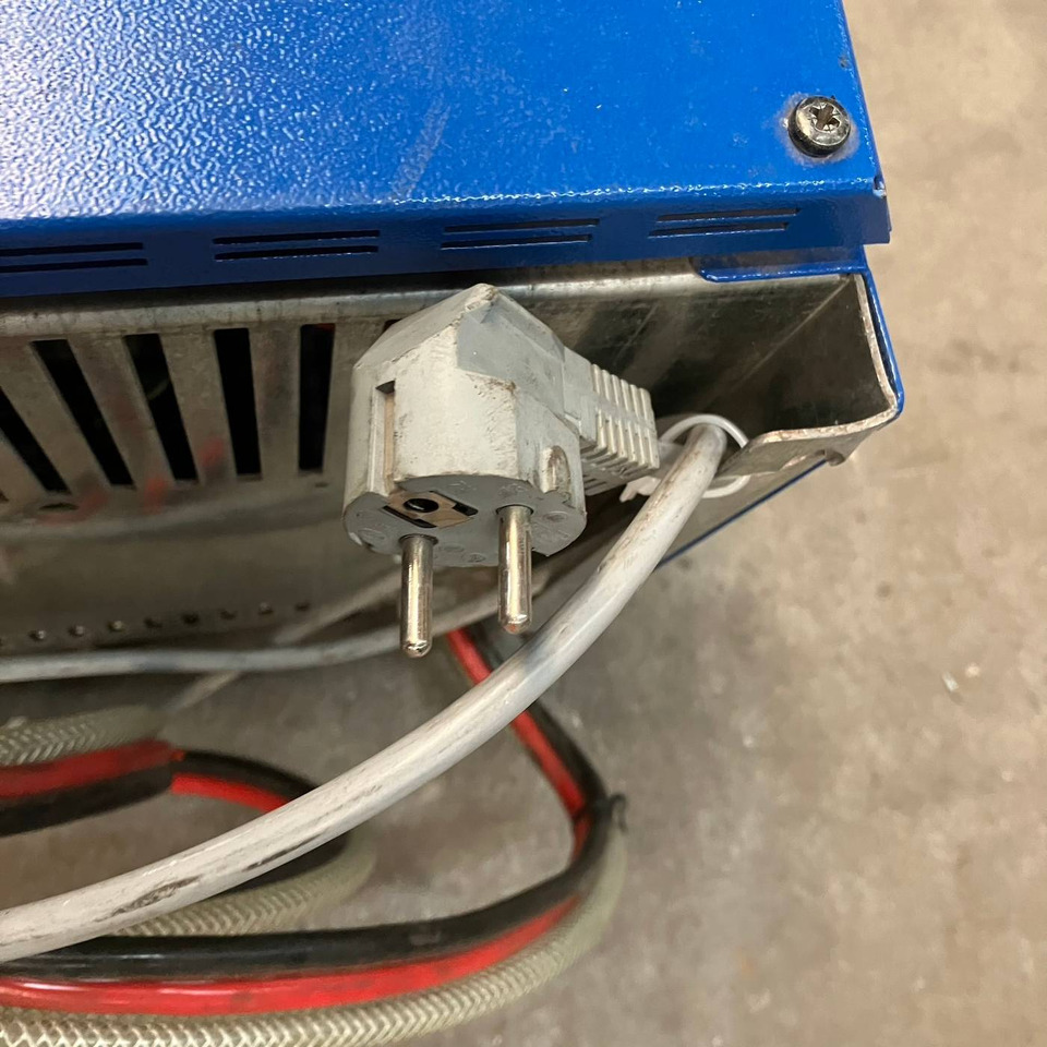 Hawker 24V/60A - Peça de reposição por Equipamento de movimentação: foto 3 Hawker 24V/60A - Peça de reposição por Equipamento de movimentação: foto 3