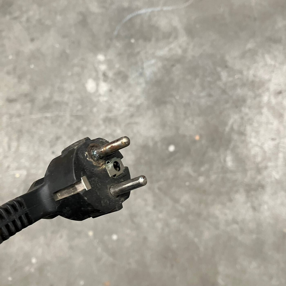 Hawker 24V/70A TC1 LT - Peça de reposição por Equipamento de movimentação: foto 2 Hawker 24V/70A TC1 LT - Peça de reposição por Equipamento de movimentação: foto 2