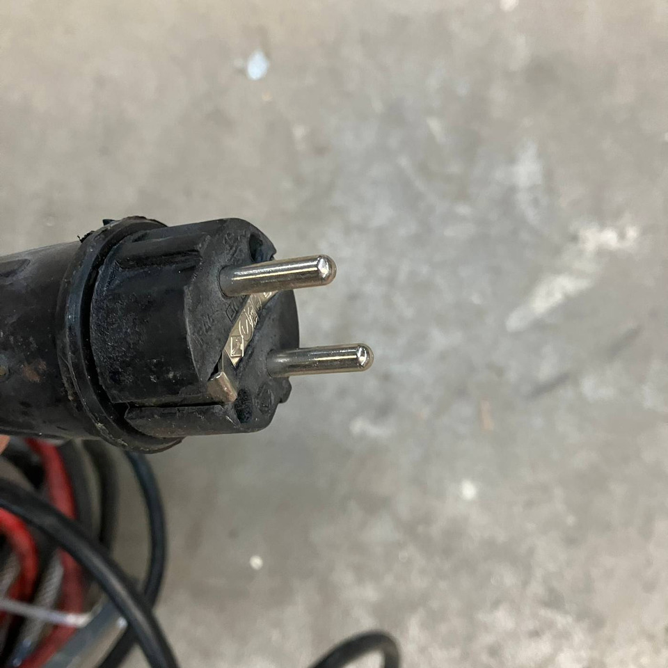 Hawker 24V/72A Lifetech TC1LT - Peça de reposição por Equipamento de movimentação: foto 2 Hawker 24V/72A Lifetech TC1LT - Peça de reposição por Equipamento de movimentação: foto 2