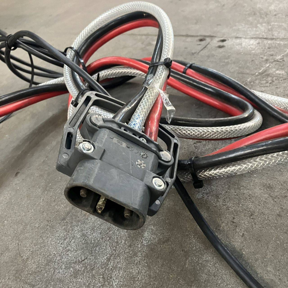 Hoppecke E230 G24/65 B-F15FS Trak power Optimal Charge (4) - Peça de reposição por Equipamento de movimentação: foto 3 Hoppecke E230 G24/65 B-F15FS Trak power Optimal Charge (4) - Peça de reposição por Equipamento de movimentação: foto 3