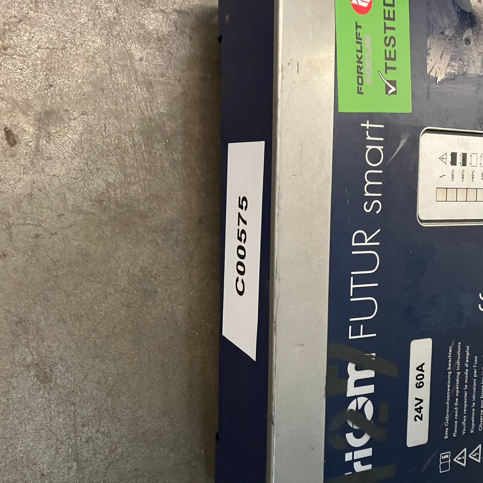 Tricom 24V/60A - Peça de reposição por Equipamento de movimentação: foto 5 Tricom 24V/60A - Peça de reposição por Equipamento de movimentação: foto 5