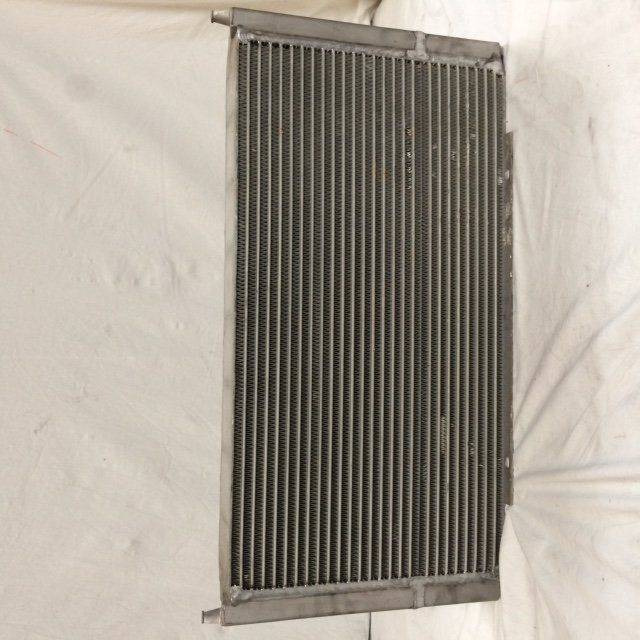 Radiator - Radiador por Equipamento de movimentação: foto 2 Radiator - Radiador por Equipamento de movimentação: foto 2