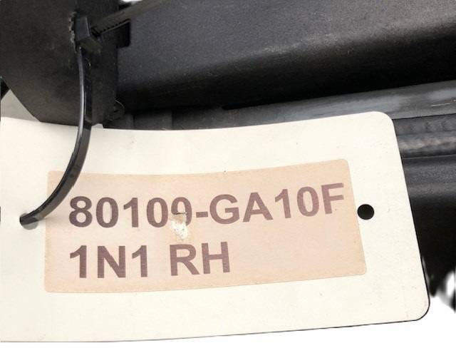 Right door for Nissan - Porta e peças por Equipamento de movimentação: foto 4 Right door for Nissan - Porta e peças por Equipamento de movimentação: foto 4