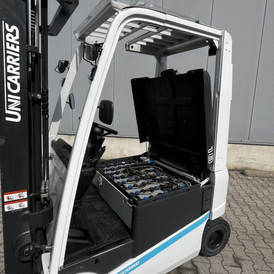 Unicarriers EF18 (JAG1N1L18Q) - Empilhadeira elétrica: foto 3 Unicarriers EF18 (JAG1N1L18Q) - Empilhadeira elétrica: foto 3