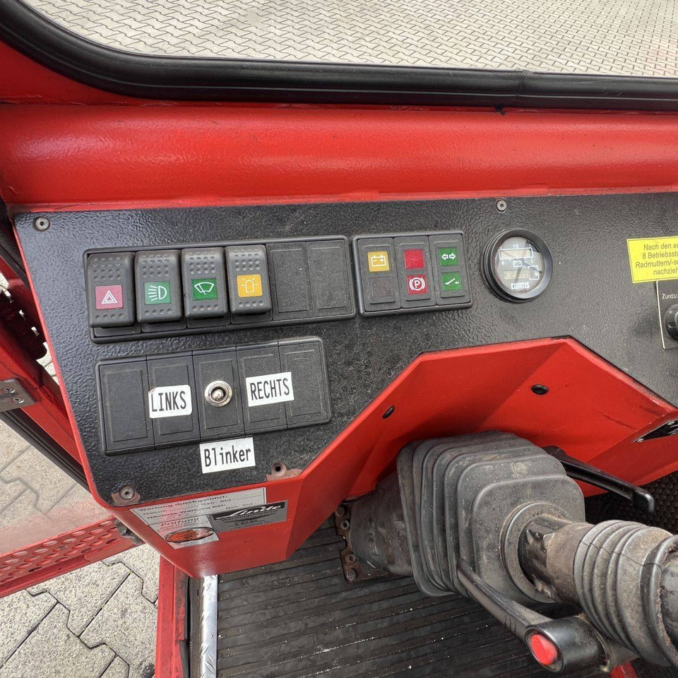 Volk EFW2 - Tractor de terminal: foto 5 Volk EFW2 - Tractor de terminal: foto 5