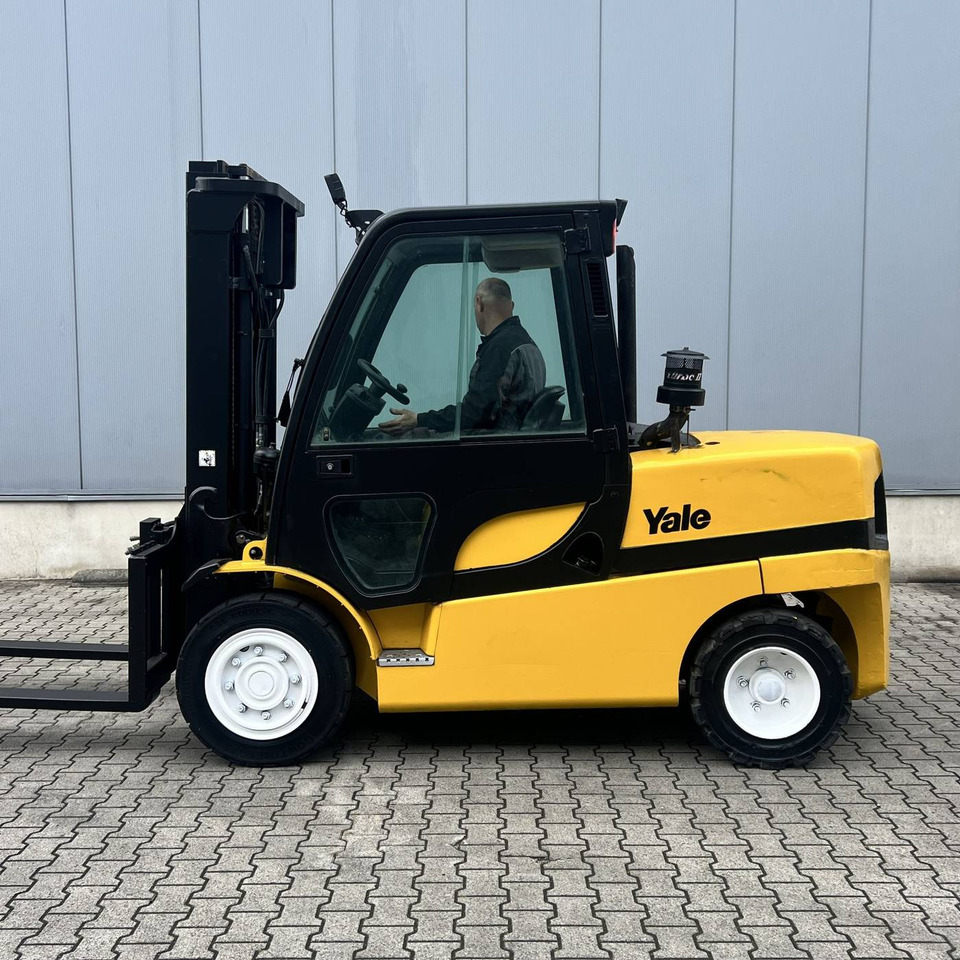 Yale GDP55VX - Empilhadeira a diesel: foto 3 Yale GDP55VX - Empilhadeira a diesel: foto 3