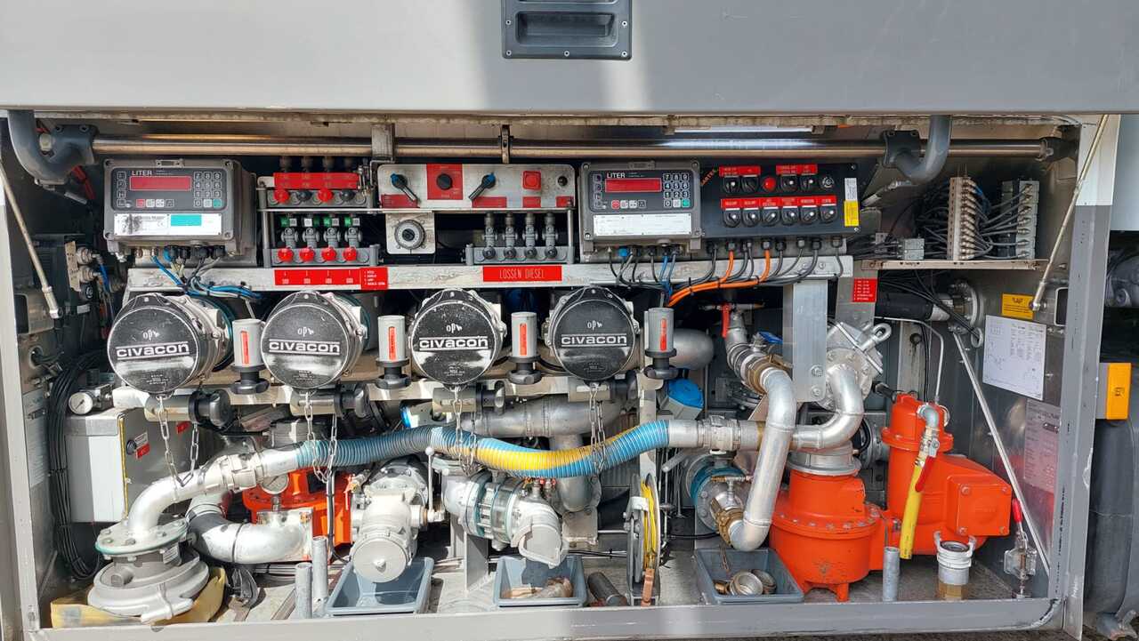 Caminhão tanque MERCEDES ACTROS: foto 11