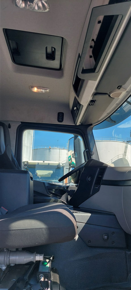 MERCEDES Antos - Caminhão tanque: foto 5 MERCEDES Antos - Caminhão tanque: foto 5