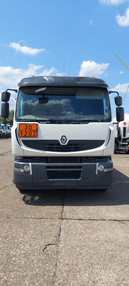RENAULT - Caminhão tanque: foto 3 RENAULT - Caminhão tanque: foto 3