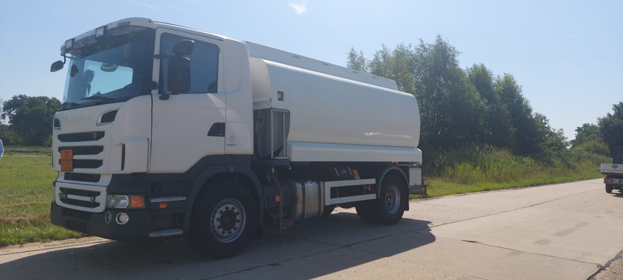 SCANIA - Caminhão tanque: foto 1 SCANIA - Caminhão tanque: foto 1