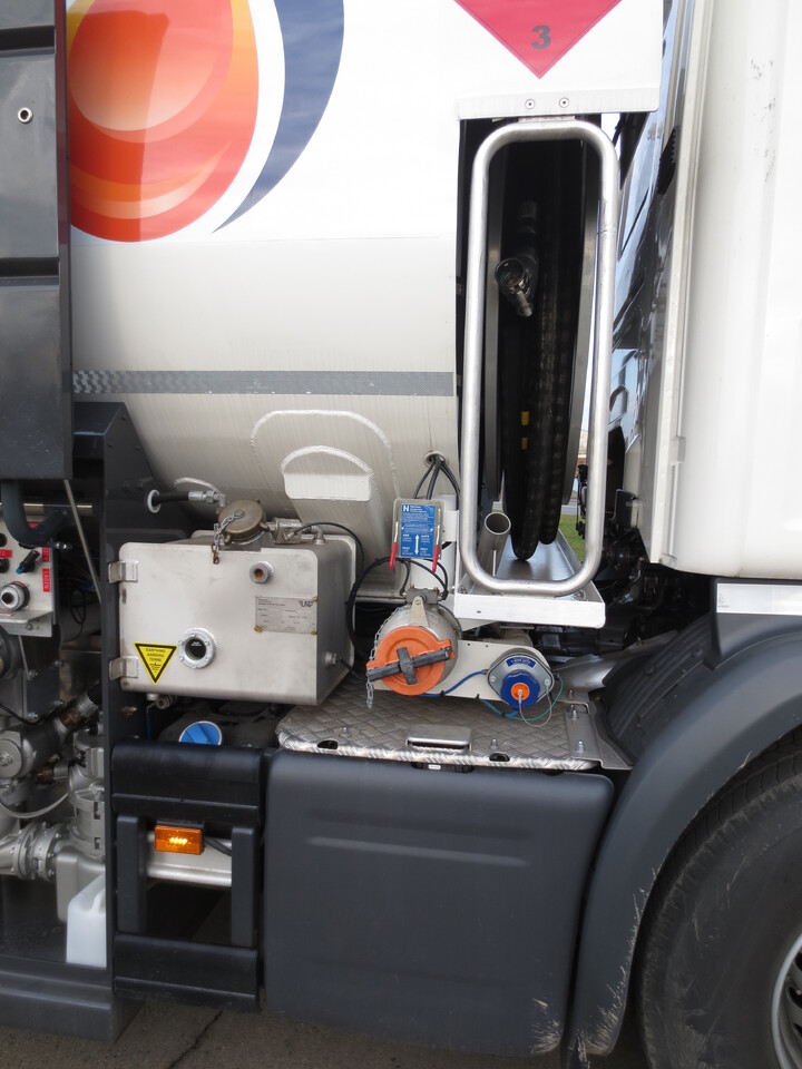 SCANIA G370 - Caminhão tanque: foto 2 SCANIA G370 - Caminhão tanque: foto 2