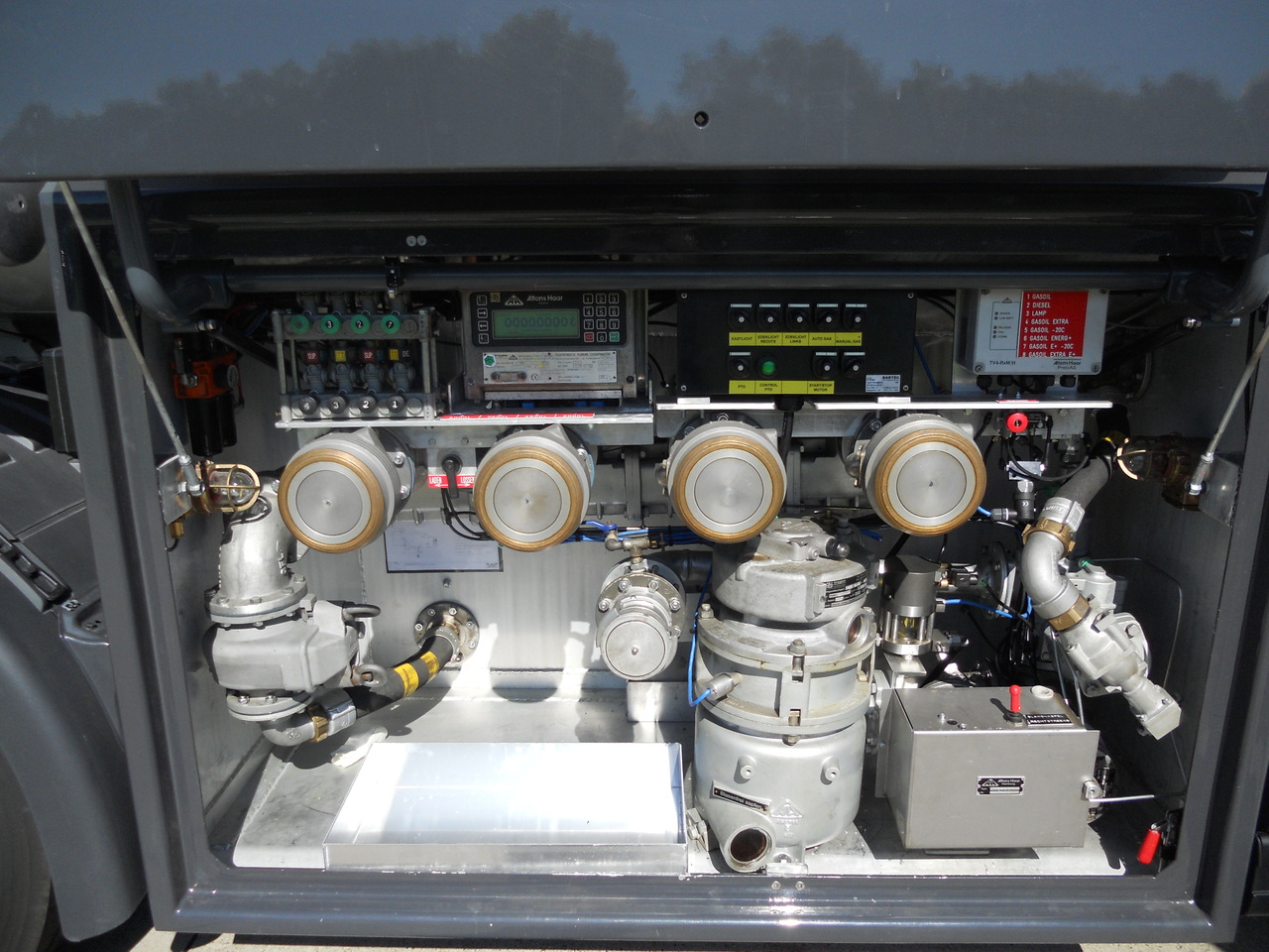 SCANIA G370 - Caminhão tanque: foto 5 SCANIA G370 - Caminhão tanque: foto 5