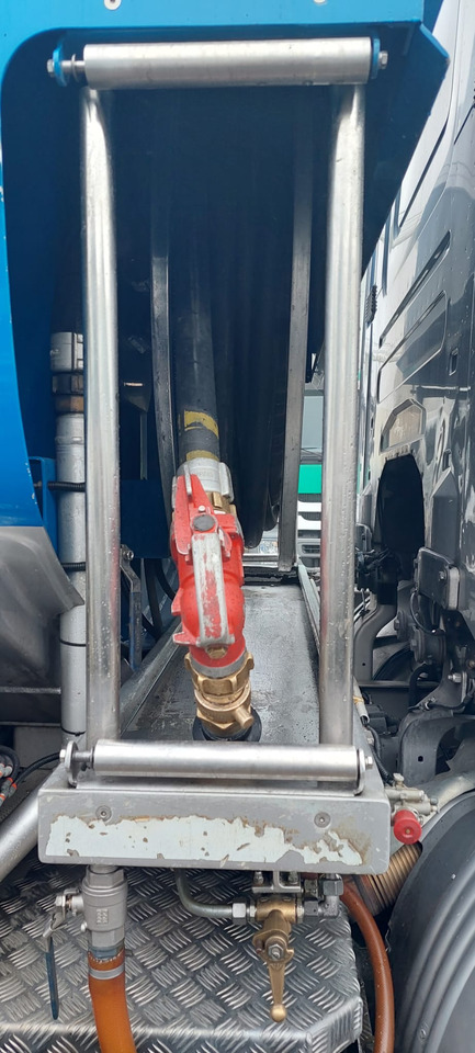 SCANIA G400 - Caminhão tanque: foto 2 SCANIA G400 - Caminhão tanque: foto 2