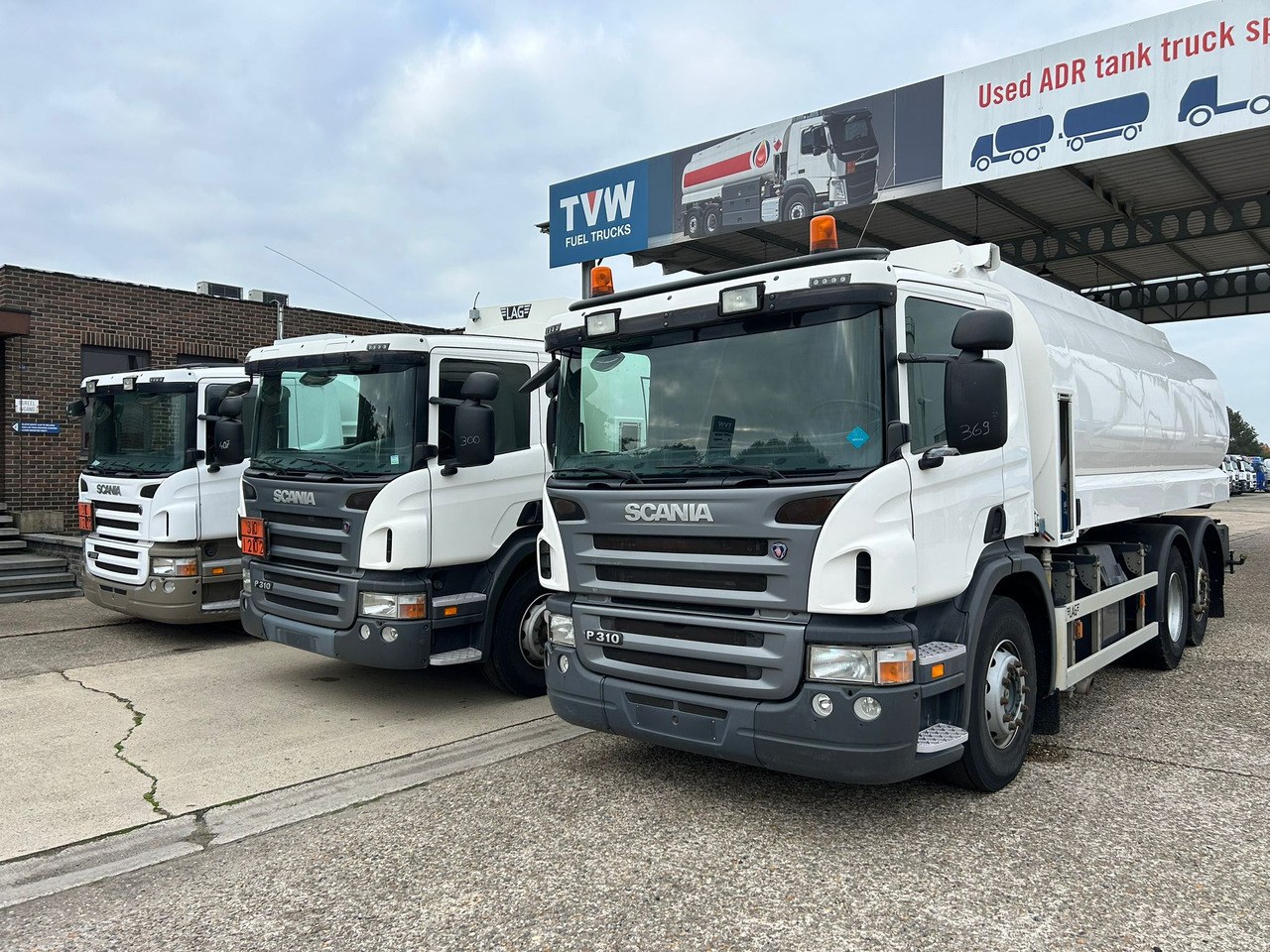 SCANIA PRT, P310, P380 (lot of 3) - Caminhão tanque: foto 1 SCANIA PRT, P310, P380 (lot of 3) - Caminhão tanque: foto 1