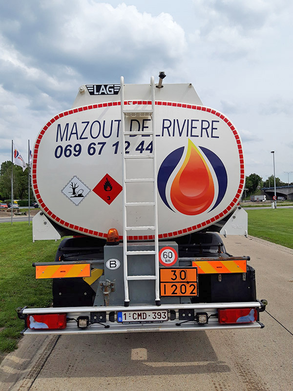 Caminhão tanque Scania P320: foto 7 Caminhão tanque Scania P320: foto 7