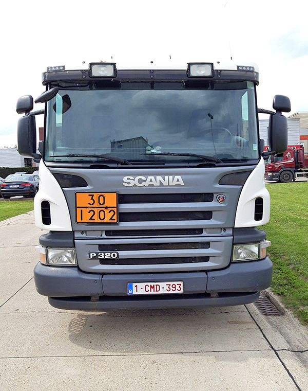 Scania P320 - Caminhão tanque: foto 3 Scania P320 - Caminhão tanque: foto 3