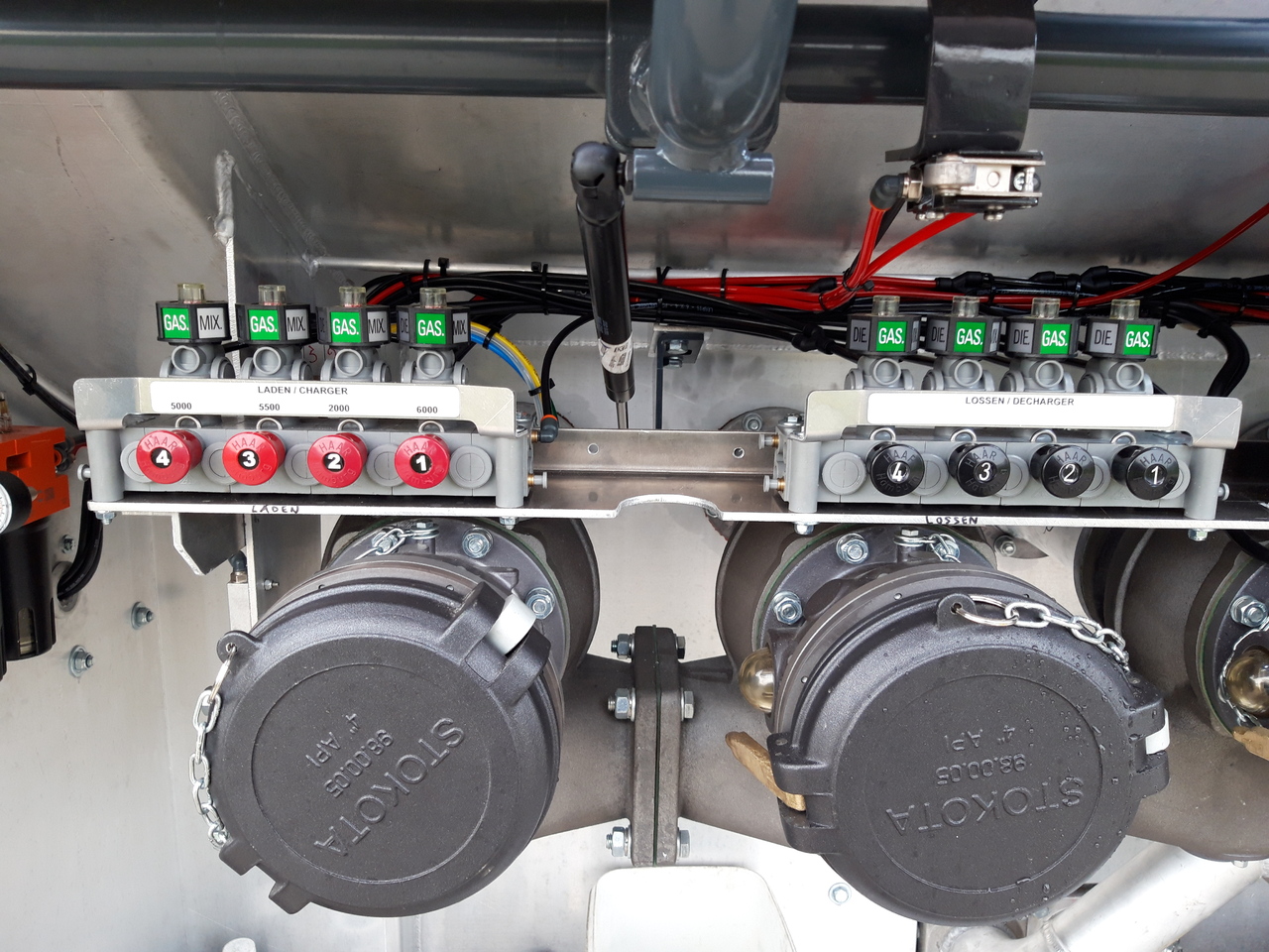 VOLVO FM - Caminhão tanque: foto 3 VOLVO FM - Caminhão tanque: foto 3