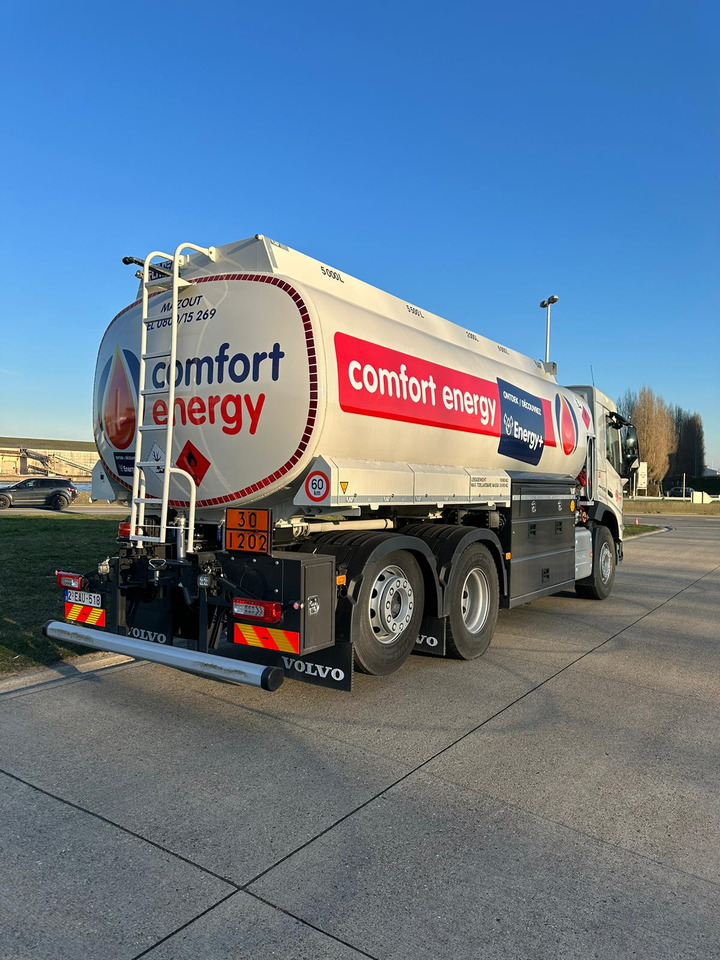 Caminhão tanque novo VOLVO FM: foto 7