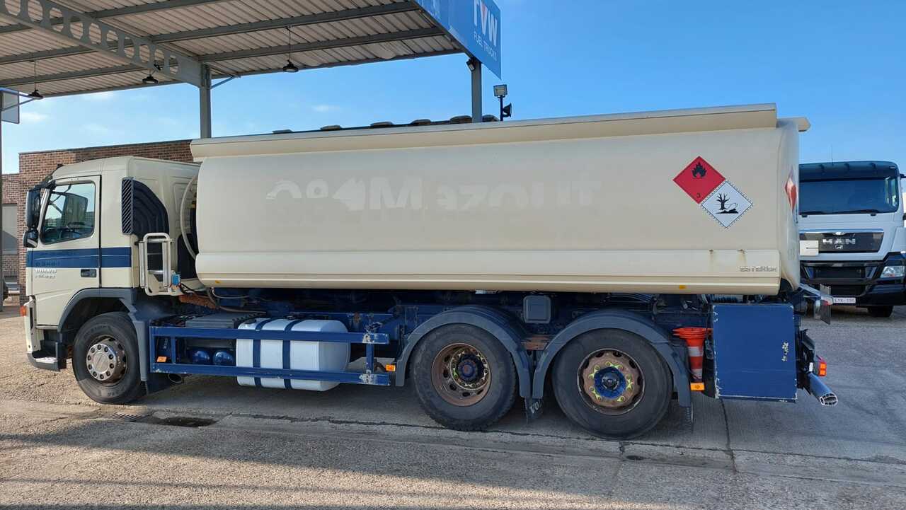 Caminhão tanque VOLVO FM: foto 13
