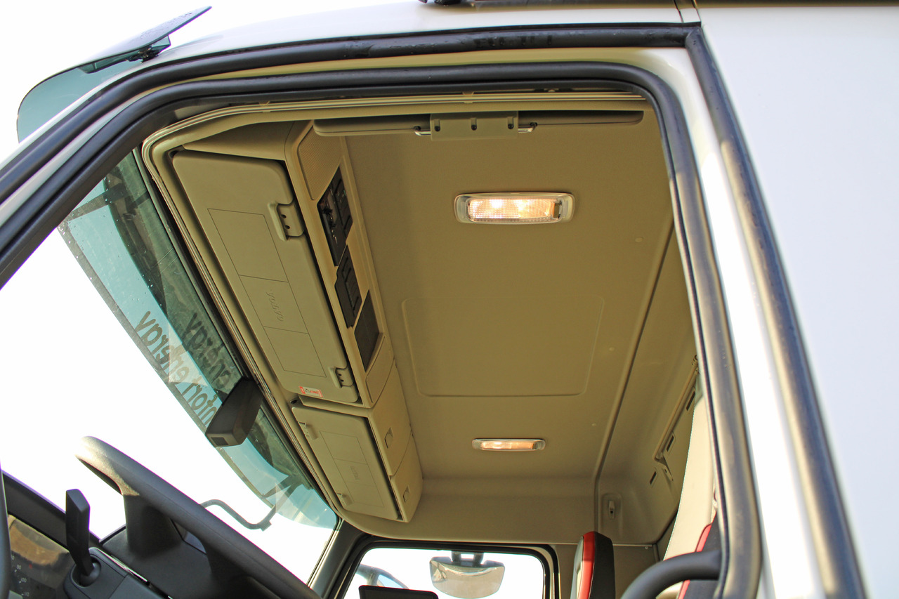 VOLVO FM - Caminhão tanque: foto 4 VOLVO FM - Caminhão tanque: foto 4