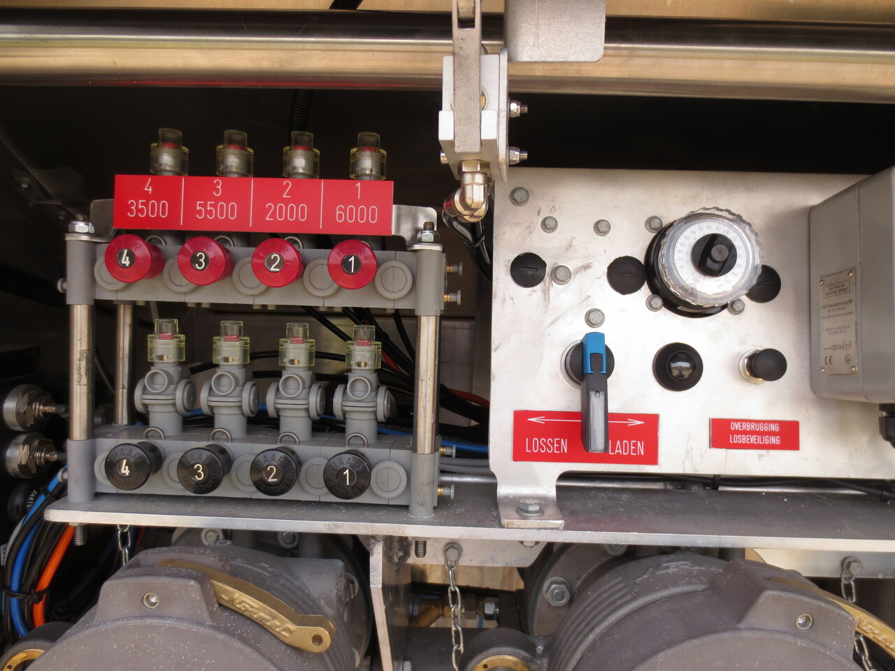 VOLVO FM - Caminhão tanque: foto 3 VOLVO FM - Caminhão tanque: foto 3