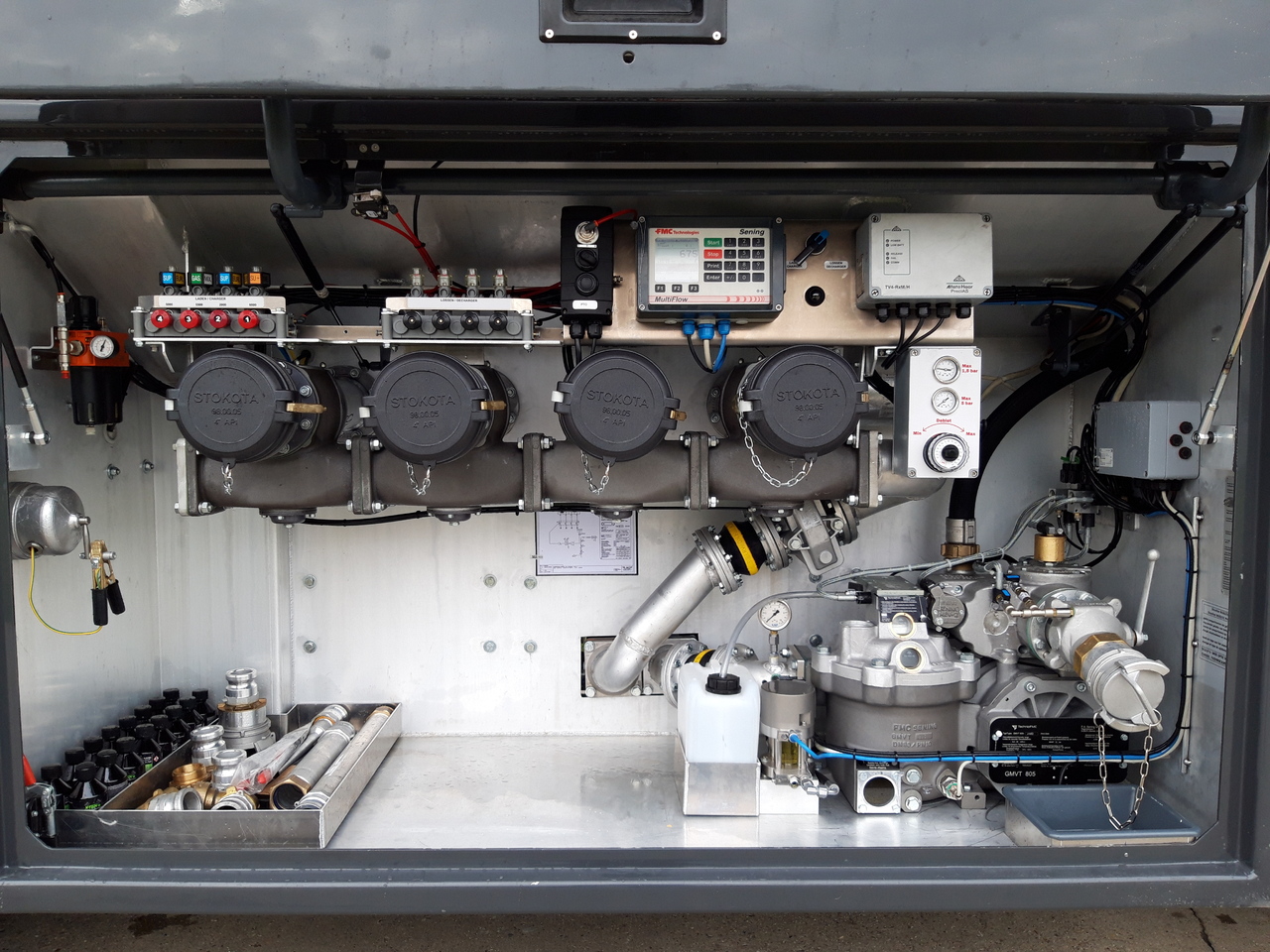 VOLVO FM - Caminhão tanque: foto 2 VOLVO FM - Caminhão tanque: foto 2