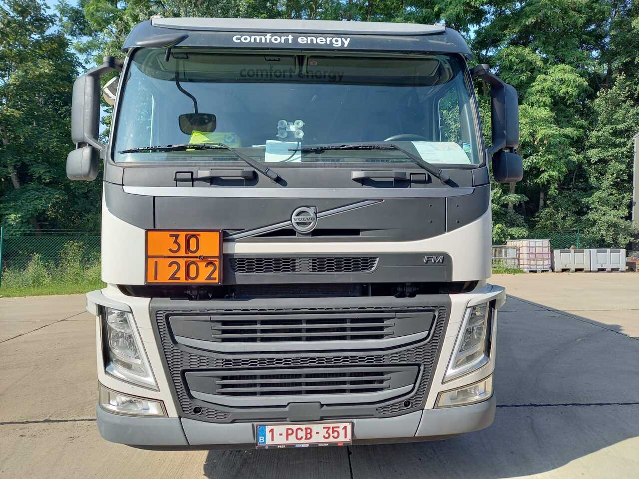VOLVO FM - Caminhão tanque: foto 5 VOLVO FM - Caminhão tanque: foto 5
