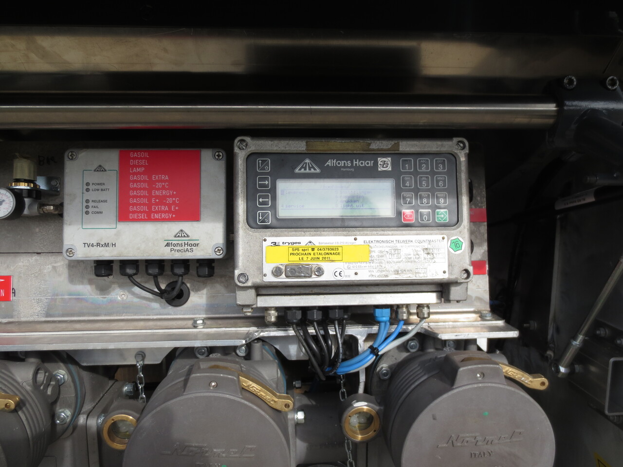 VOLVO FM - Caminhão tanque: foto 2 VOLVO FM - Caminhão tanque: foto 2