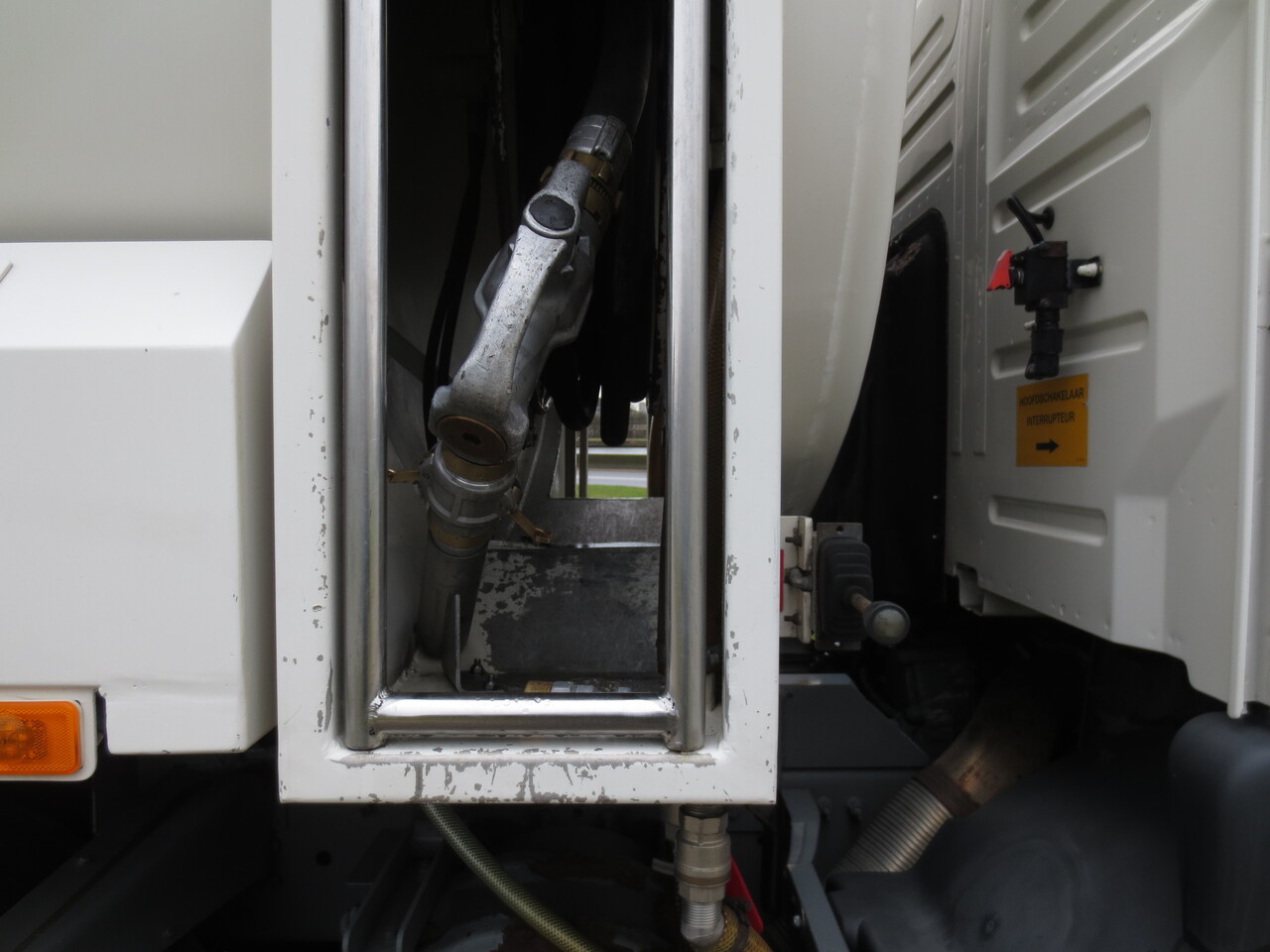 Caminhão tanque Volvo FMFH: foto 9