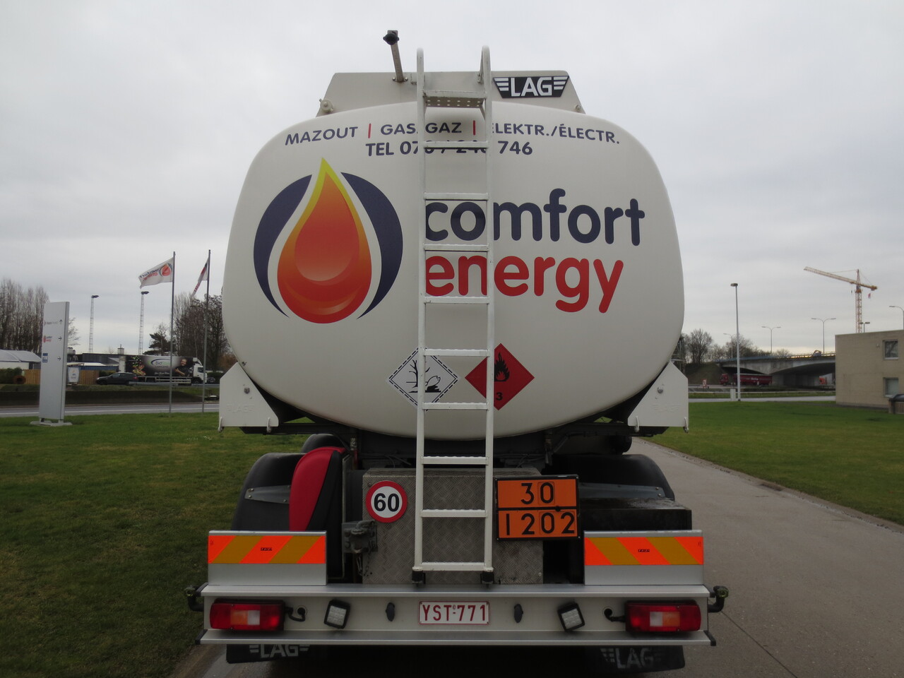 Caminhão tanque Volvo FMFH: foto 17