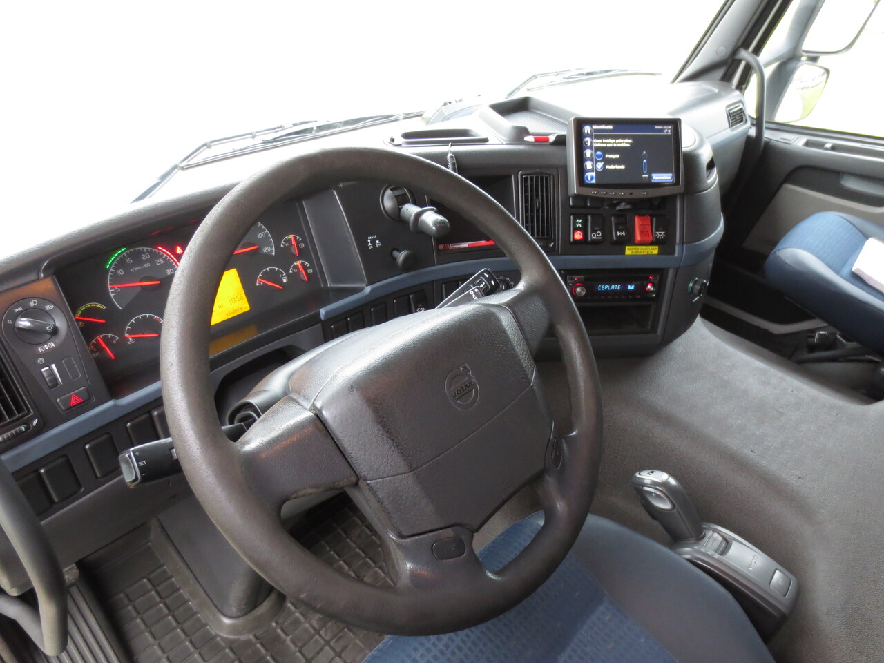 Caminhão tanque Volvo FMFH: foto 13