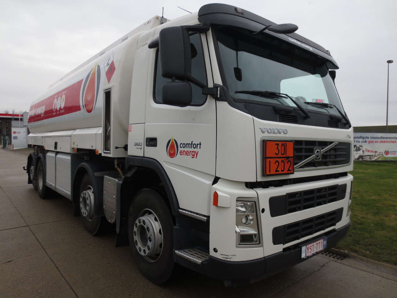 Caminhão tanque Volvo FMFH: foto 14