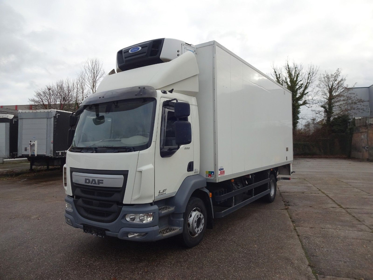 DAF LF 220, 16 T, LBW, Türen, Klima, Automat, Kamera - Camião frigorífico: foto 2 DAF LF 220, 16 T, LBW, Türen, Klima, Automat, Kamera - Camião frigorífico: foto 2