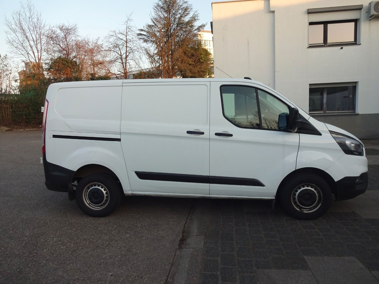 Ford Transit Custom Kasten 280 L1H1, PDC - Furgão de passageiros: foto 4 Ford Transit Custom Kasten 280 L1H1, PDC - Furgão de passageiros: foto 4