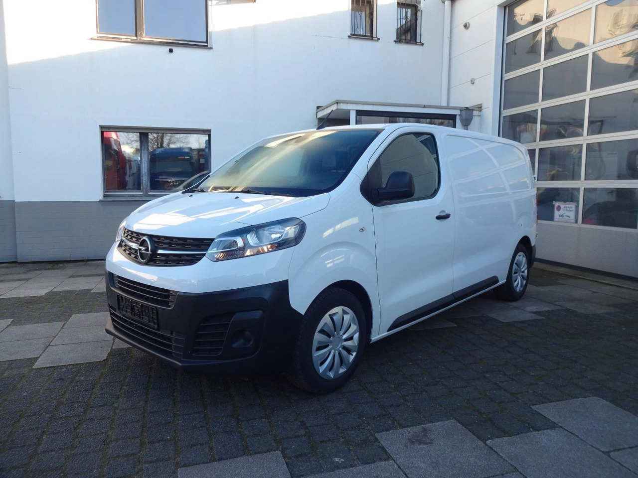 Opel 50 x Vivaro Kasten L1H1, Klima, PDC, Tempomat - Furgão compacto: foto 1 Opel 50 x Vivaro Kasten L1H1, Klima, PDC, Tempomat - Furgão compacto: foto 1