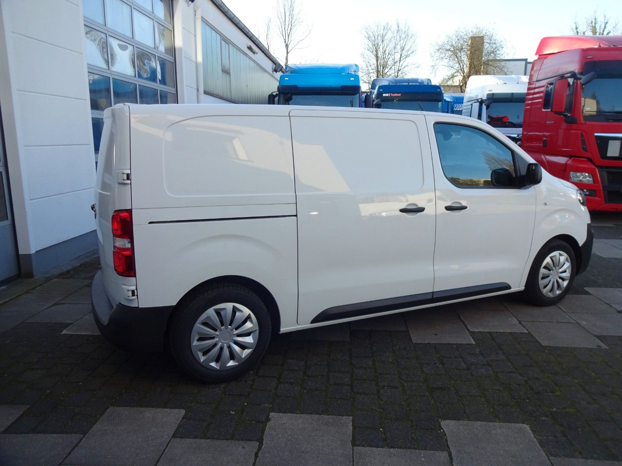 Opel Vivaro Kasten Edition M, L1H1, Klima, PDC - Furgão de passageiros: foto 5 Opel Vivaro Kasten Edition M, L1H1, Klima, PDC - Furgão de passageiros: foto 5