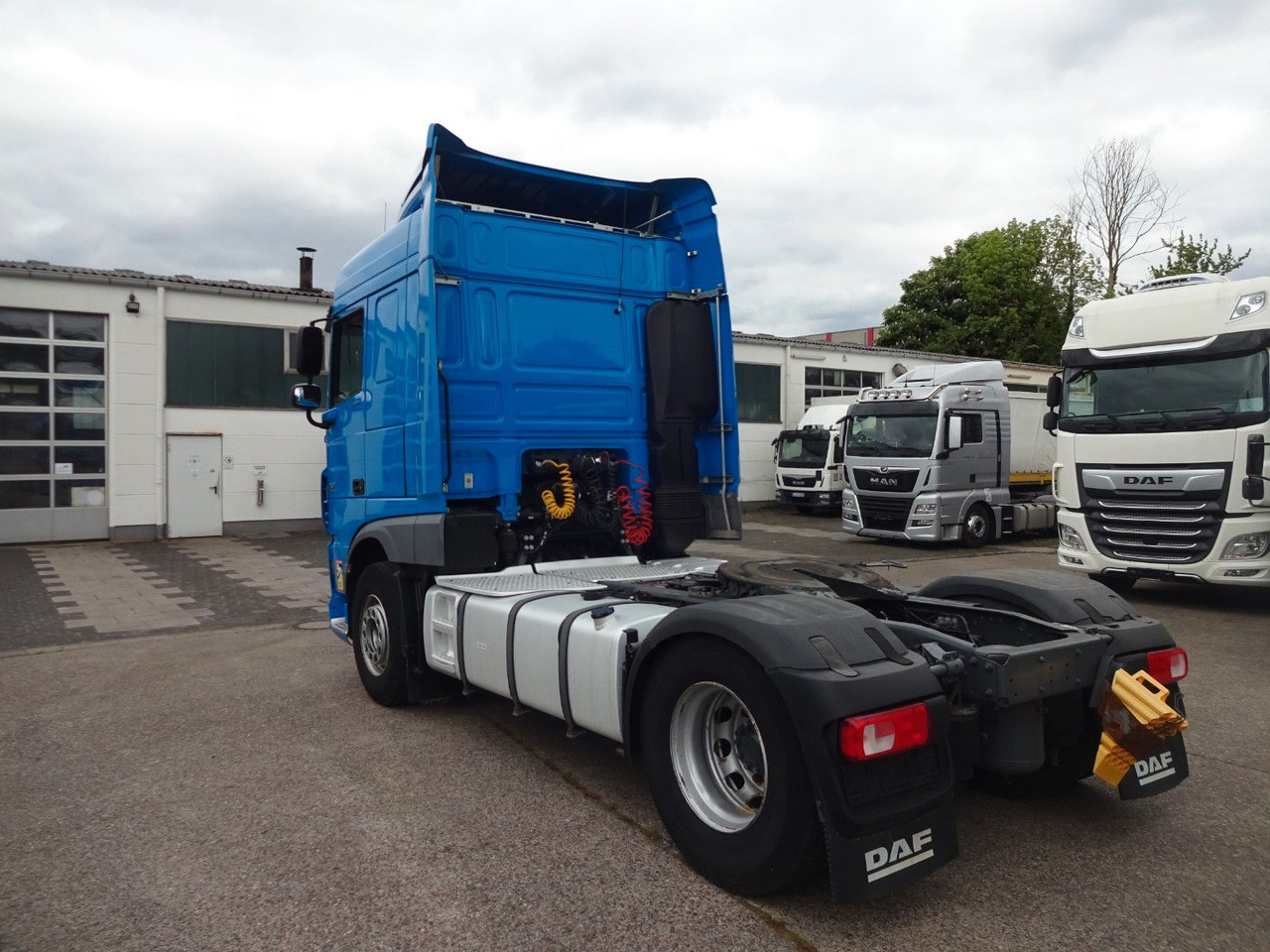 DAF XF 440, SC, Klima, 2 x Tank, Intarder, - Tractor: foto 5 DAF XF 440, SC, Klima, 2 x Tank, Intarder, - Tractor: foto 5
