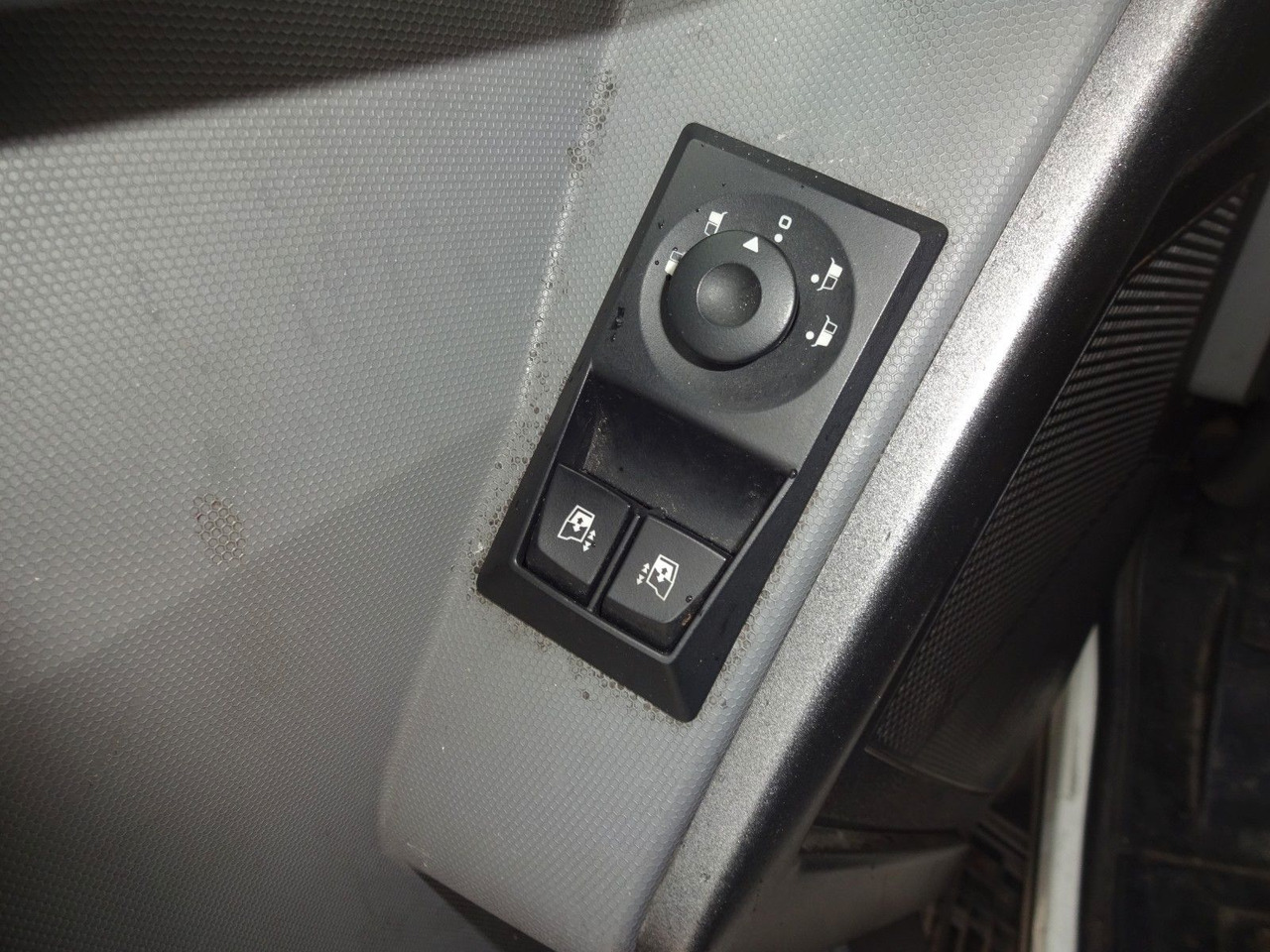 Leasing de  Renault Premium 460, Low Liner, Hubsattelkupplung Renault Premium 460, Low Liner, Hubsattelkupplung: foto 18 Leasing de  Renault Premium 460, Low Liner, Hubsattelkupplung Renault Premium 460, Low Liner, Hubsattelkupplung: foto 18
