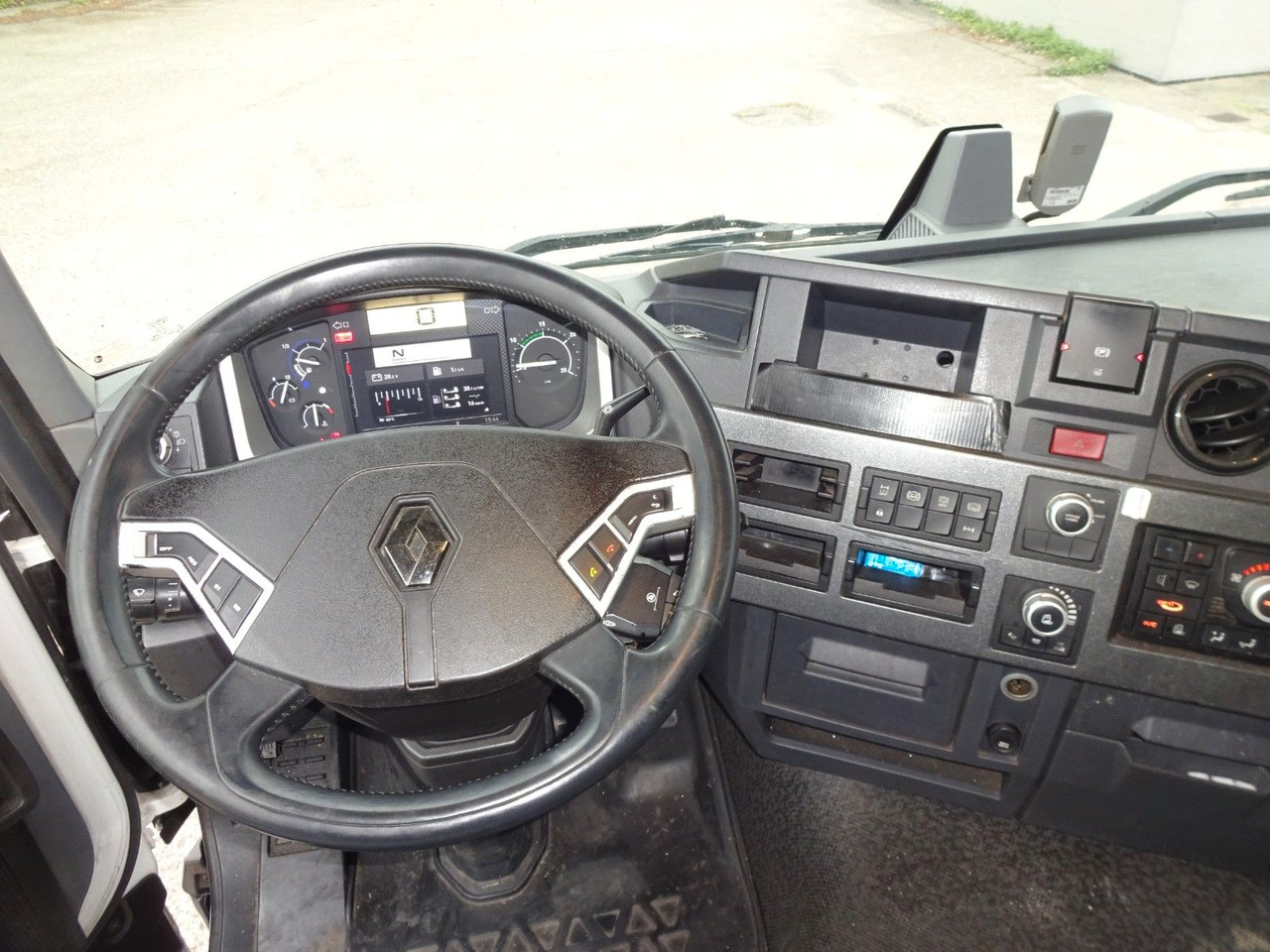 Leasing de  Renault Premium 460, Low Liner, Hubsattelkupplung Renault Premium 460, Low Liner, Hubsattelkupplung: foto 11 Leasing de  Renault Premium 460, Low Liner, Hubsattelkupplung Renault Premium 460, Low Liner, Hubsattelkupplung: foto 11