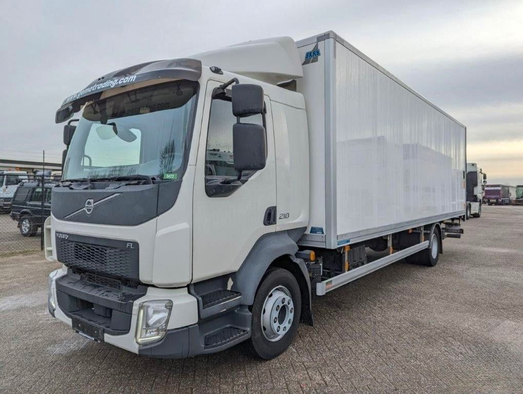 Volvo FL 210, 12tn., Isolirt, Autom, wie neu - Camião furgão: foto 1 Volvo FL 210, 12tn., Isolirt, Autom, wie neu - Camião furgão: foto 1