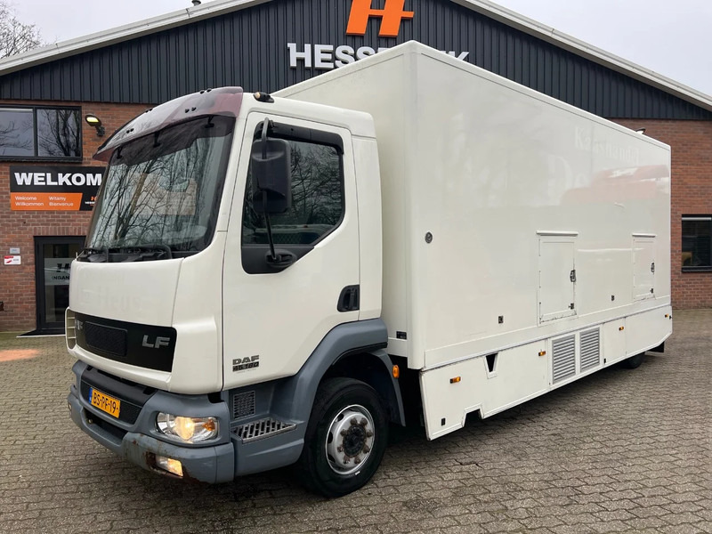 DAF LF 180 4X2 Verkoopopbouw/Verkaufsaufbau +Koeling Hydraulisch uitklapbaar - Food truck: foto 3 DAF LF 180 4X2 Verkoopopbouw/Verkaufsaufbau +Koeling Hydraulisch uitklapbaar - Food truck: foto 3