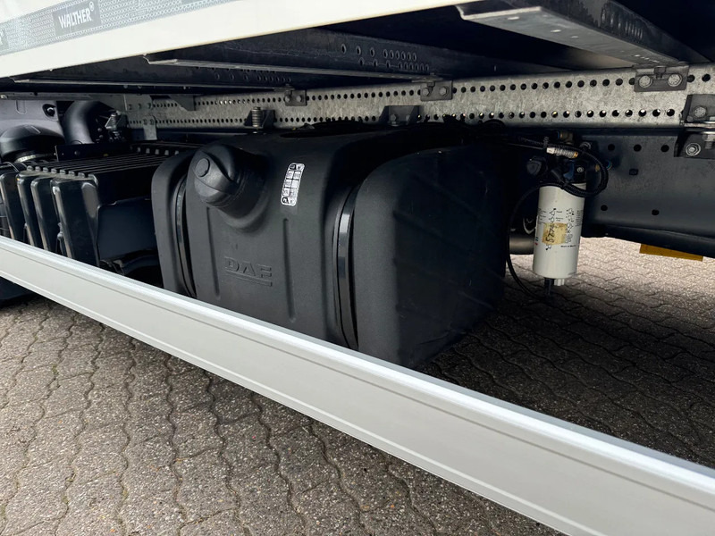 Camião furgão novo DAF LF 210 FA 6.1M Bakwagen NIEUW, Volledige garantie 3 jaar, Laadklep - Airco - Vangmuil: foto 16