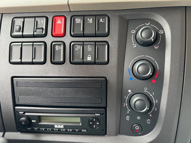 Camião furgão novo DAF LF 210 FA 6.1M Bakwagen NIEUW, Volledige garantie 3 jaar, Laadklep - Airco - Vangmuil: foto 11