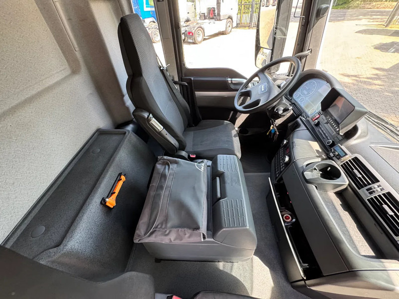 Leasing de MAN TGS 26.320 EEV Koffer Stuuras AHK 3.000KG LBW 337.340KM! NL TRUCK MAN TGS 26.320 EEV Koffer Stuuras AHK 3.000KG LBW 337.340KM! NL TRUCK: foto 7