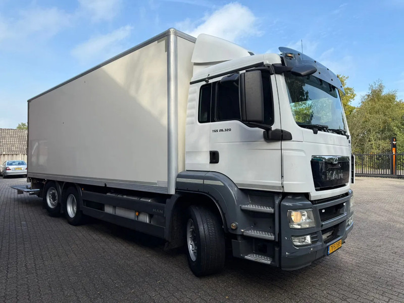 MAN TGS 26.320 Koffer Stuuras AHK 3.000KG LBW 353.980KM! NL Truck APK/TUV 11-03-2026 - Camião furgão: foto 2 MAN TGS 26.320 Koffer Stuuras AHK 3.000KG LBW 353.980KM! NL Truck APK/TUV 11-03-2026 - Camião furgão: foto 2